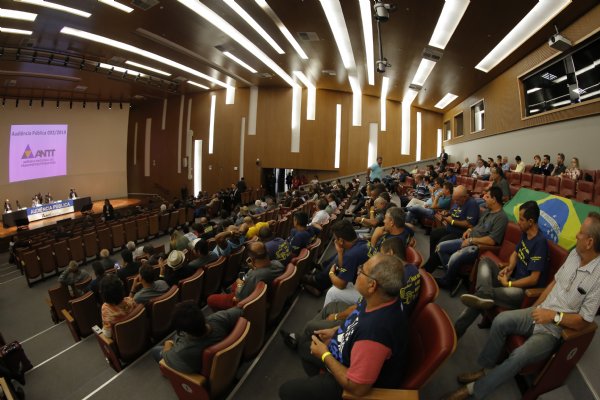 Sem consenso&amp;#44; ANTT faz última audiência para discutir a nova tabela do frete